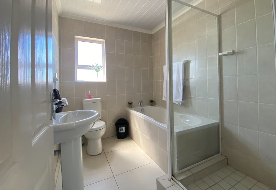 3 Bedroom Property for Sale in Laaiplek Western Cape